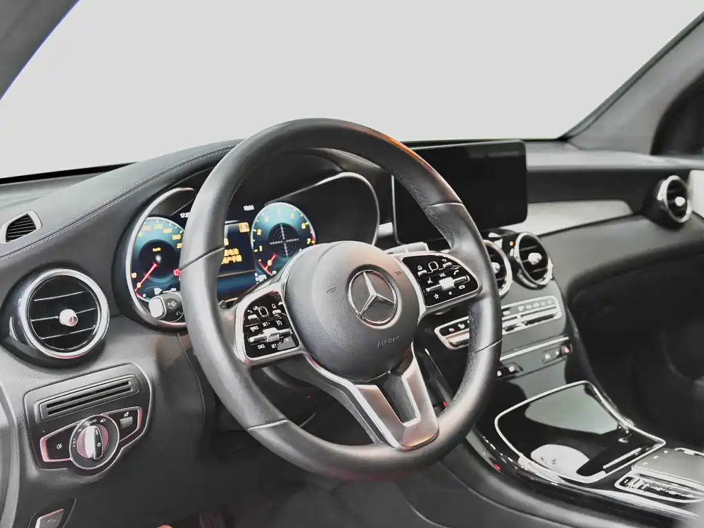 Mercedes-Benz GLC Coupe 2021 — фото 18