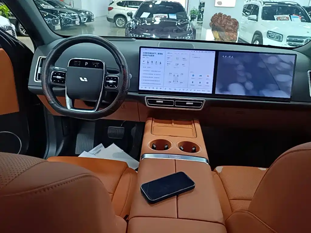 Li Auto L6 2025 — фото 10