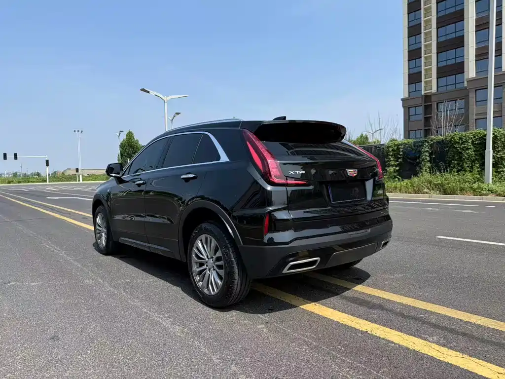 Cadillac XT4 2025 — фото 9