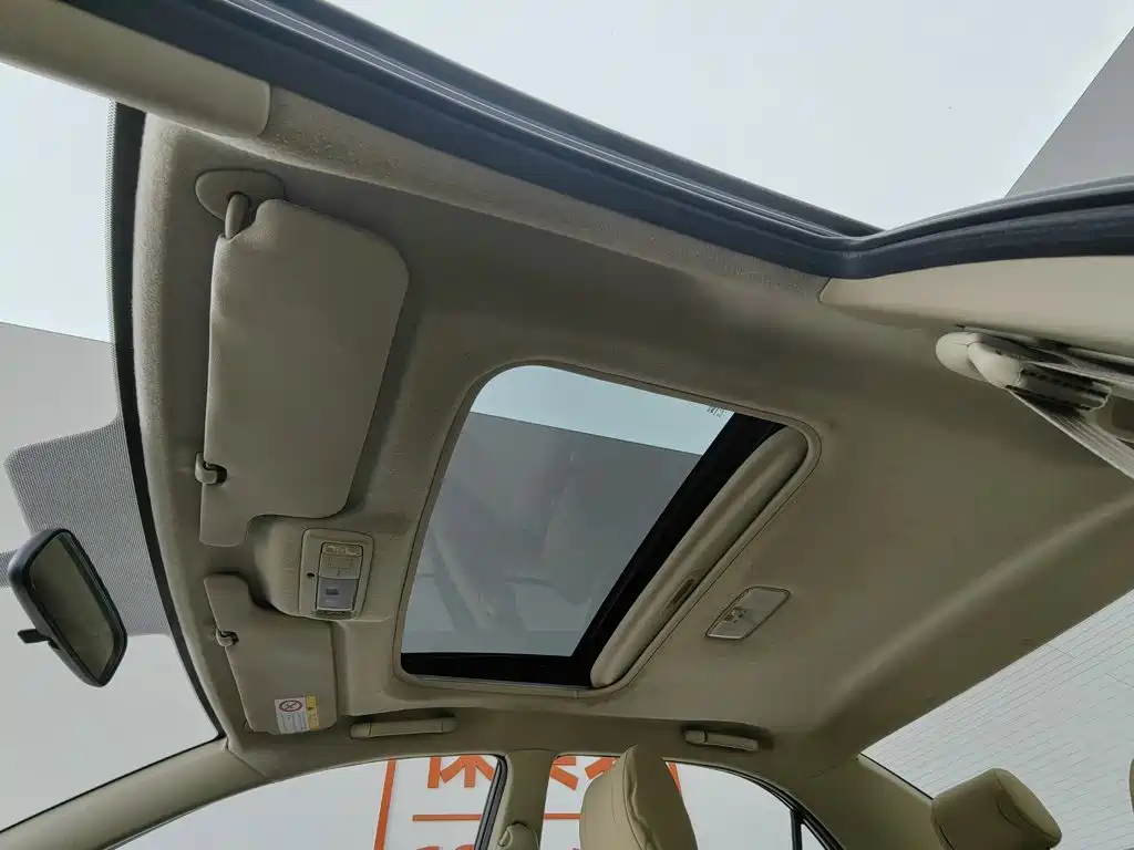Toyota Corolla 2015 — фото 14
