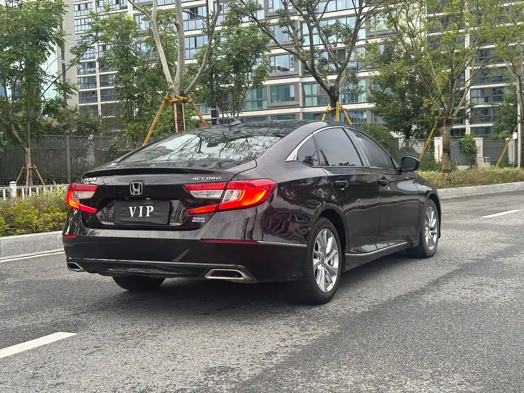 Honda Accord 2019 — фото 16