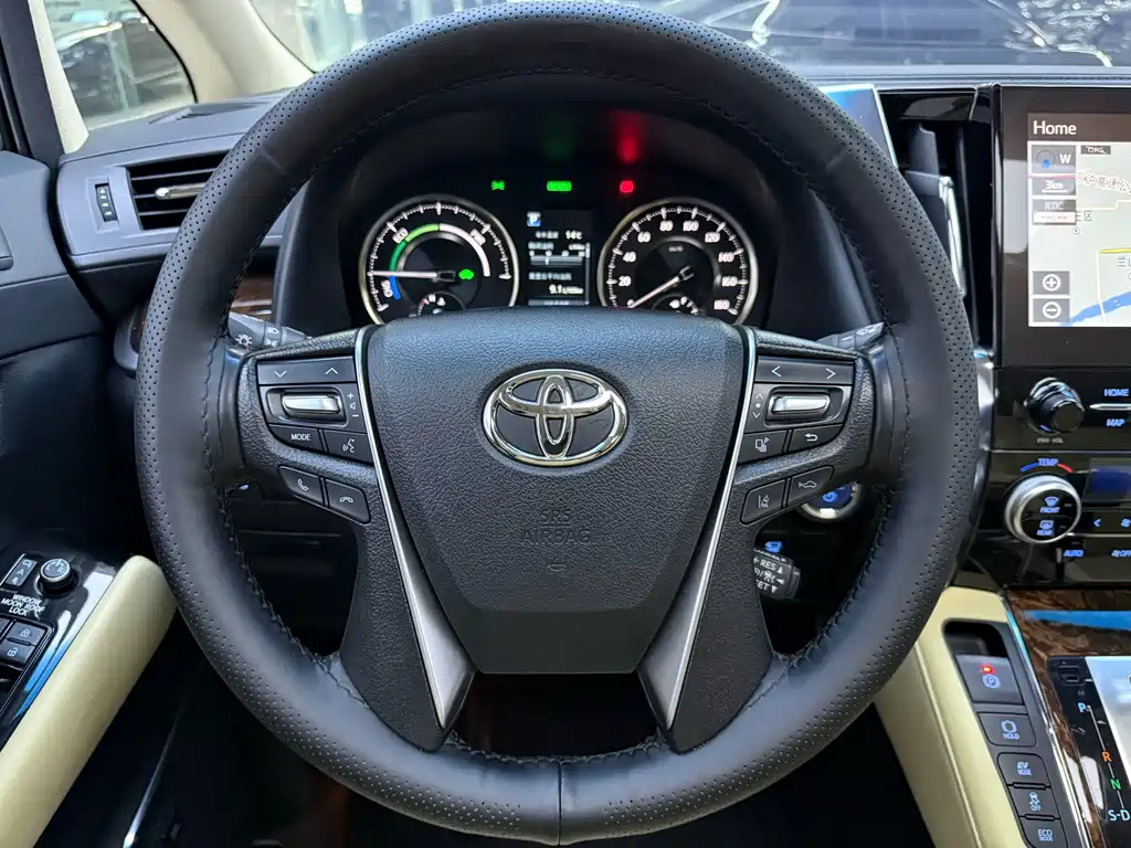 Toyota Alphard 2022 — фото 15