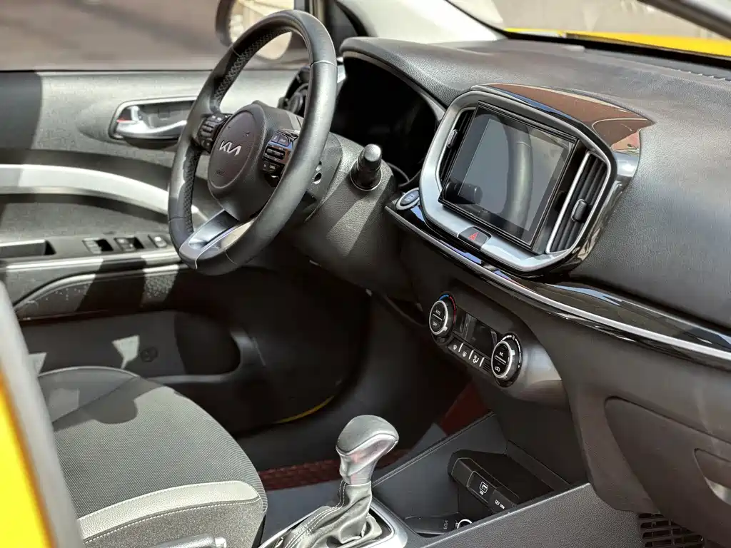 Kia KX1 2022 — фото 12