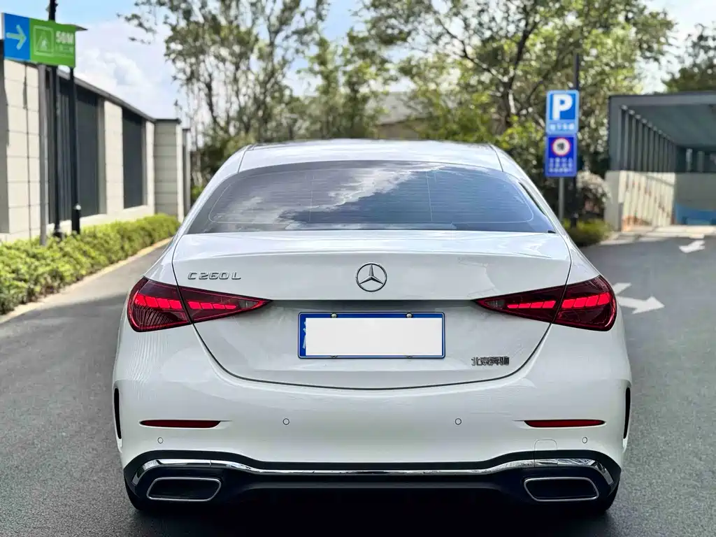 Mercedes-Benz C-Class 2024 — фото 10