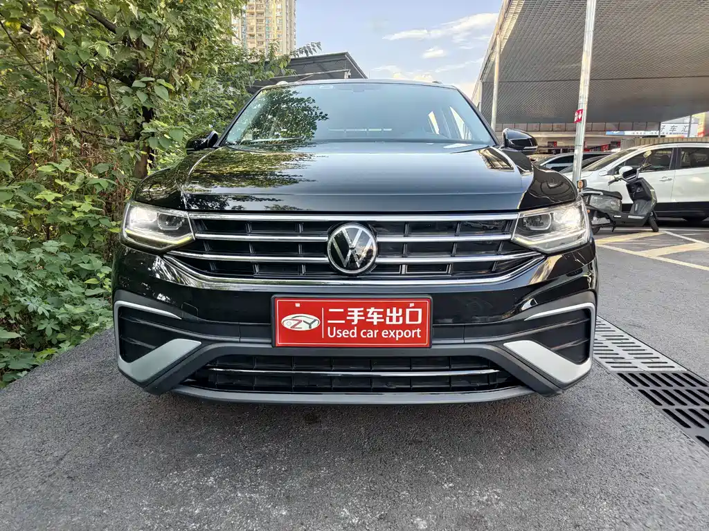 Volkswagen Tiguan L 2023 — фото 2