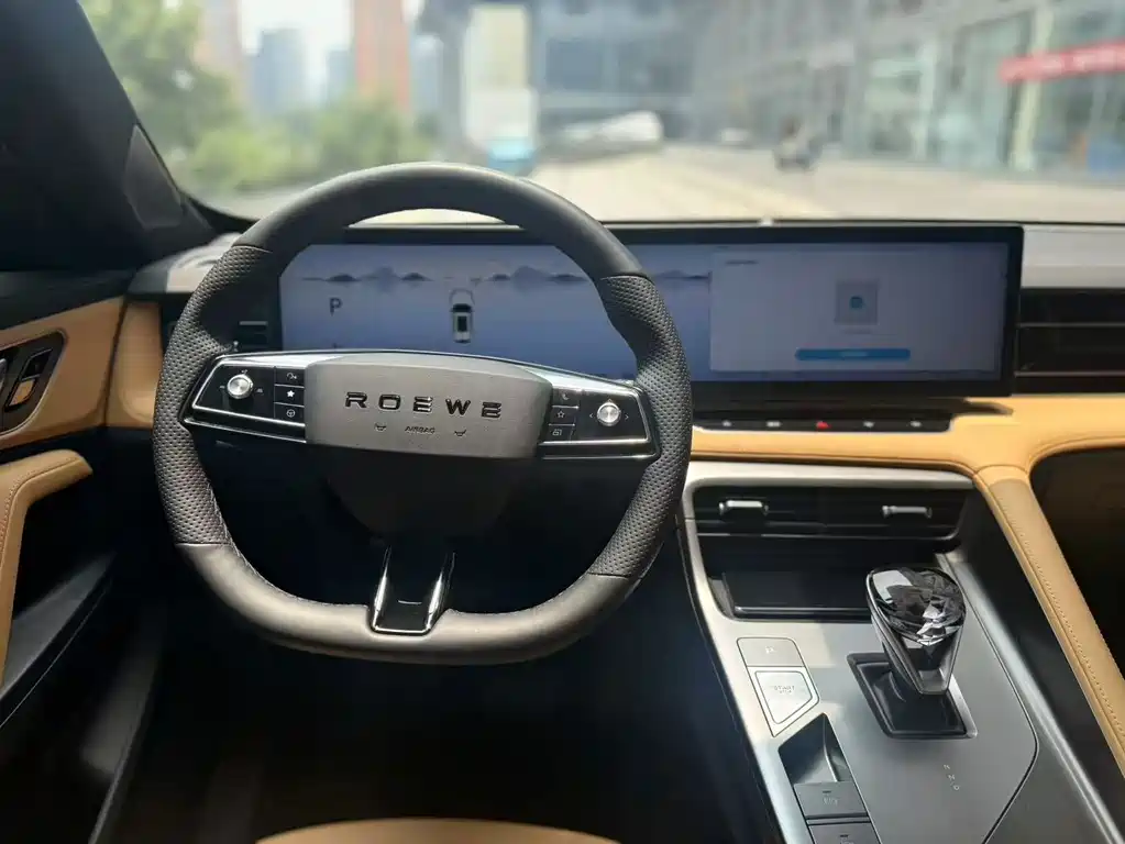 Roewe RX5 New Energy 2024 — фото 15