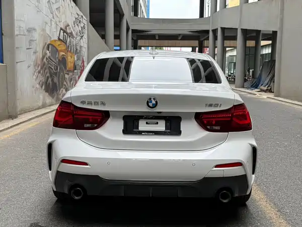 BMW 1 Series 2023