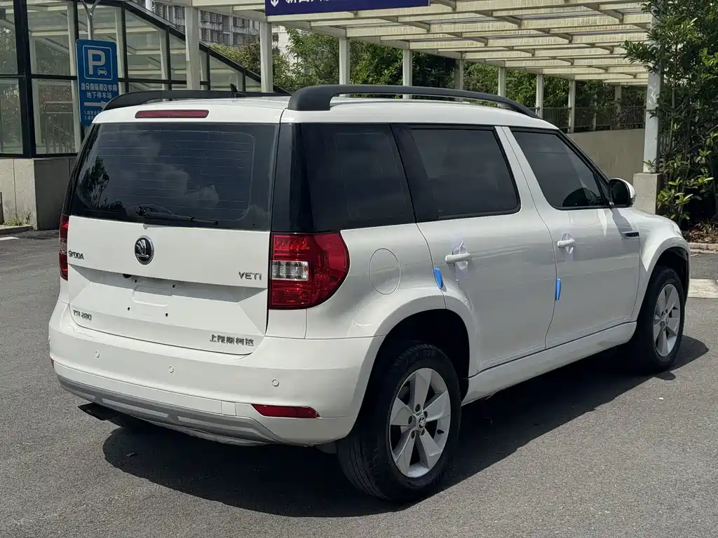 Skoda Yeti 2018 — фото 26