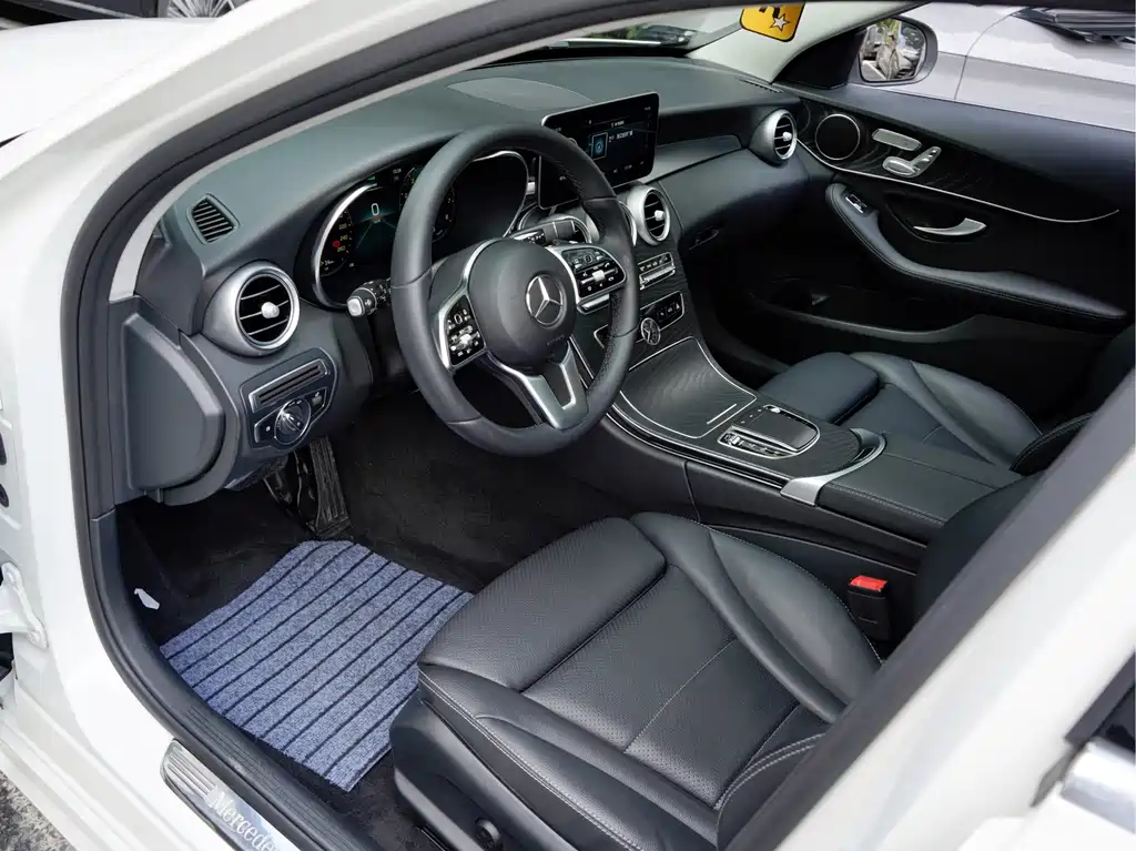 Mercedes-Benz C-Class 2021 — фото 11