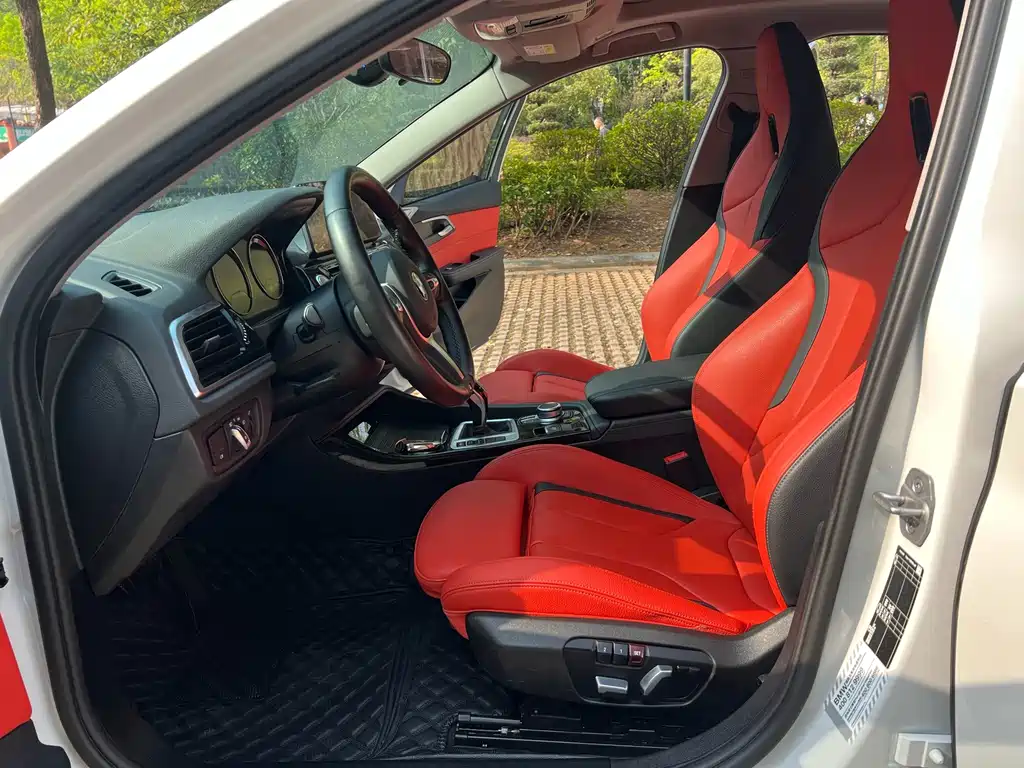 BMW 1 Series 2023