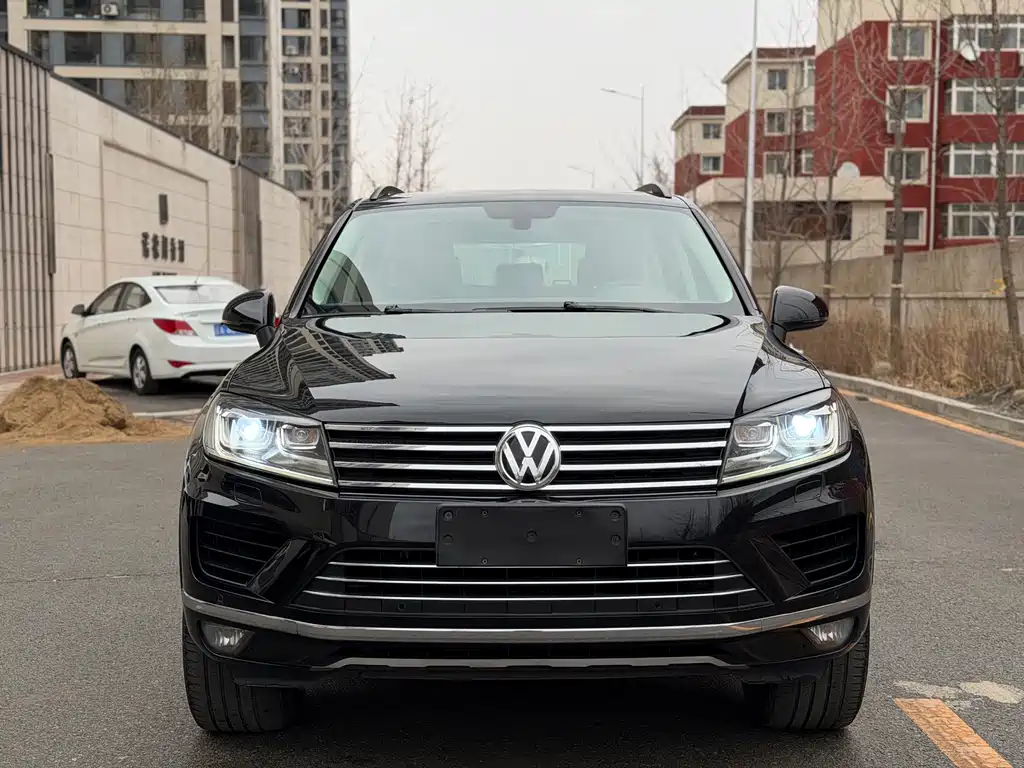 Volkswagen Touareg 2018 — фото 2