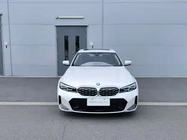 BMW 3 Series 2025