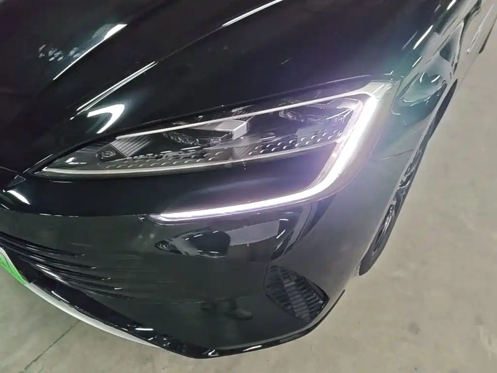 BYD Seal 07 DM-i 2025 — фото 24