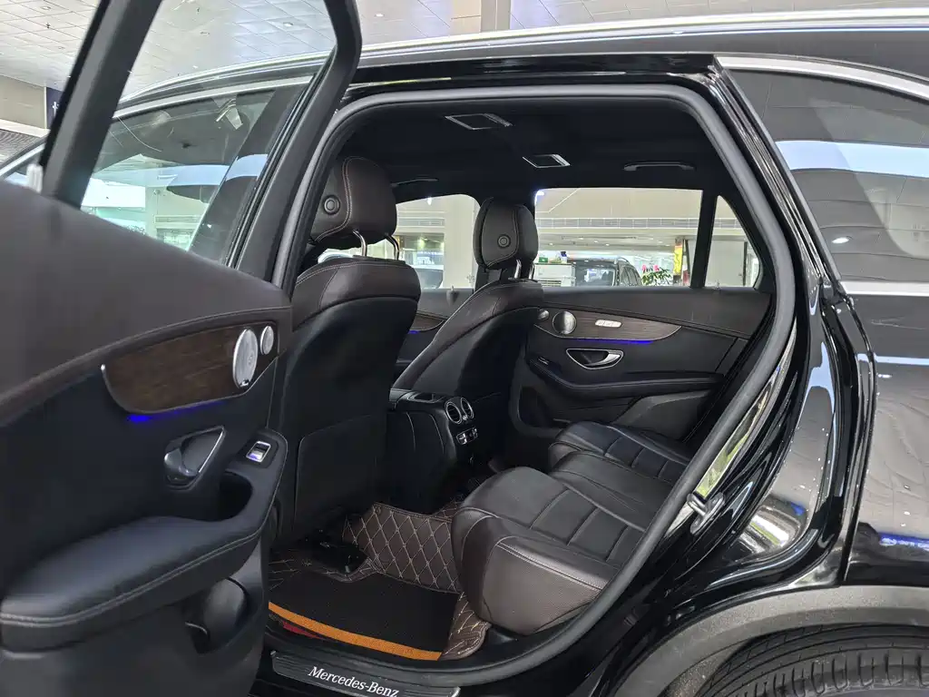 Mercedes-Benz GLC 2021