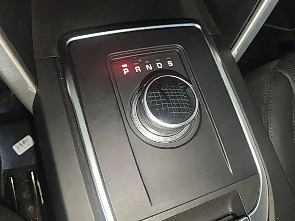 Land Rover Discovery Sport 2019 — фото 10