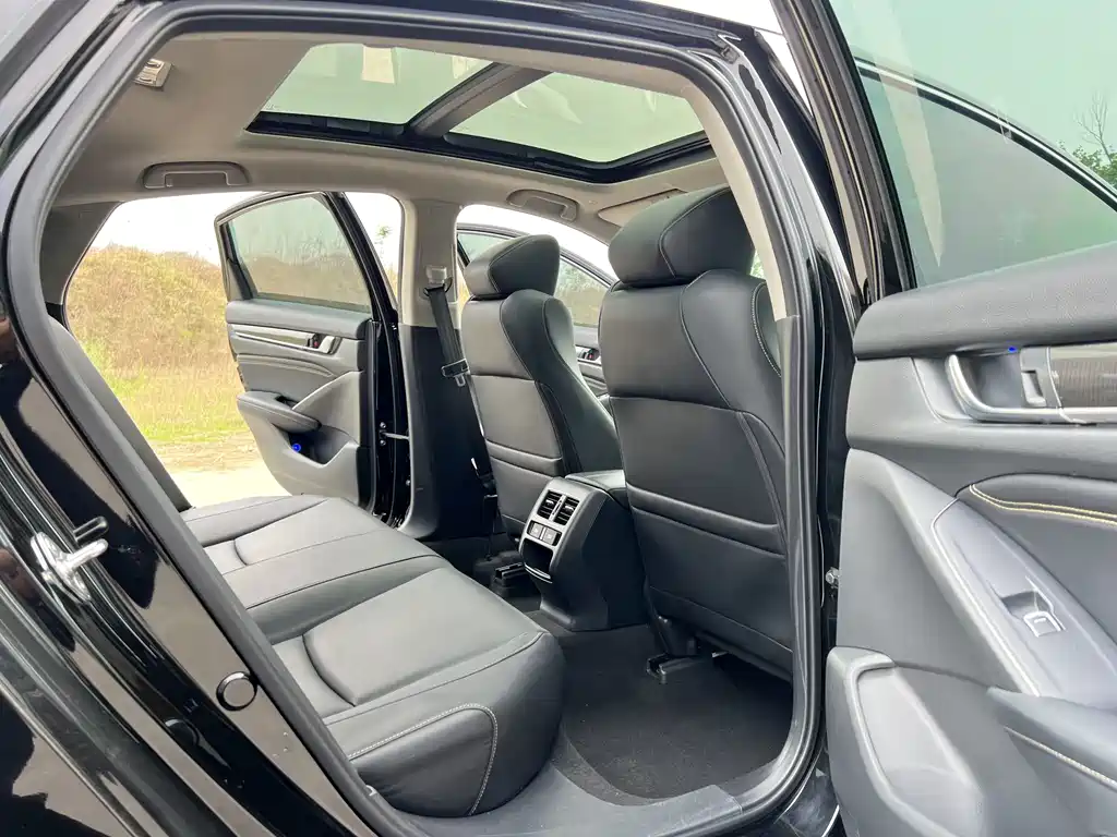 Honda Accord 2023 — фото 18