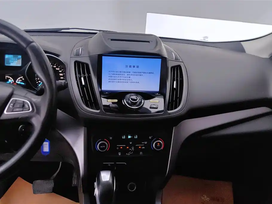 Ford Kuga 2018 — фото 13