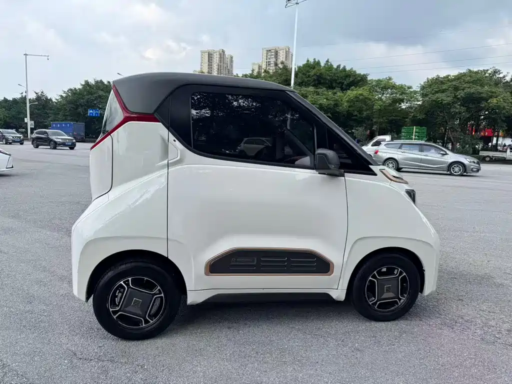 Baojun E200 2021