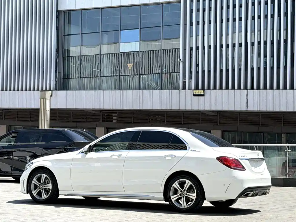 Mercedes-Benz C-Class 2018