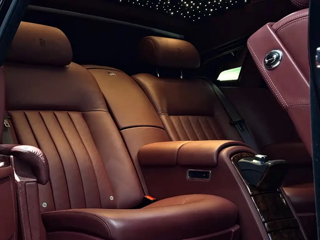 Rolls-Royce Phantom 2011 — фото 39