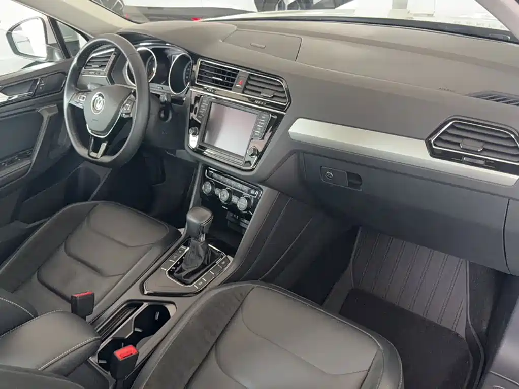 Volkswagen Tiguan L 2019 — фото 15