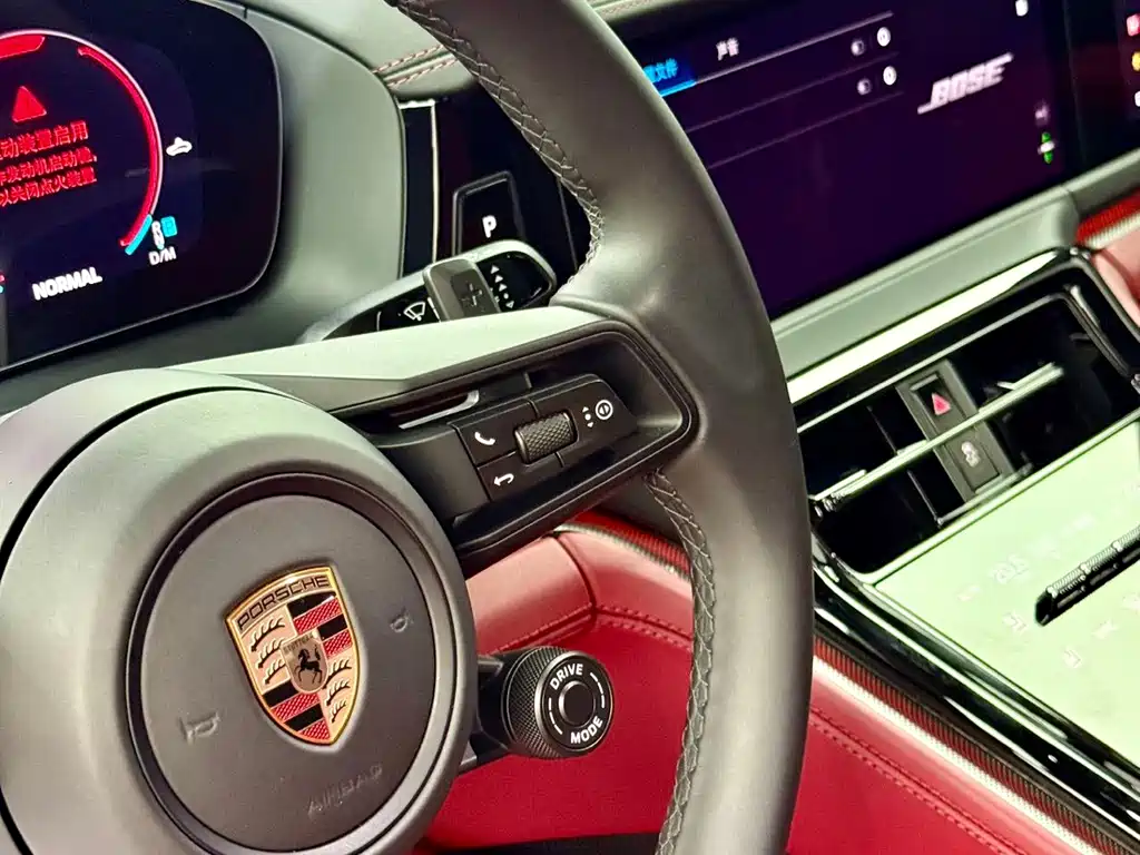 Porsche Panamera 2025 — фото 12