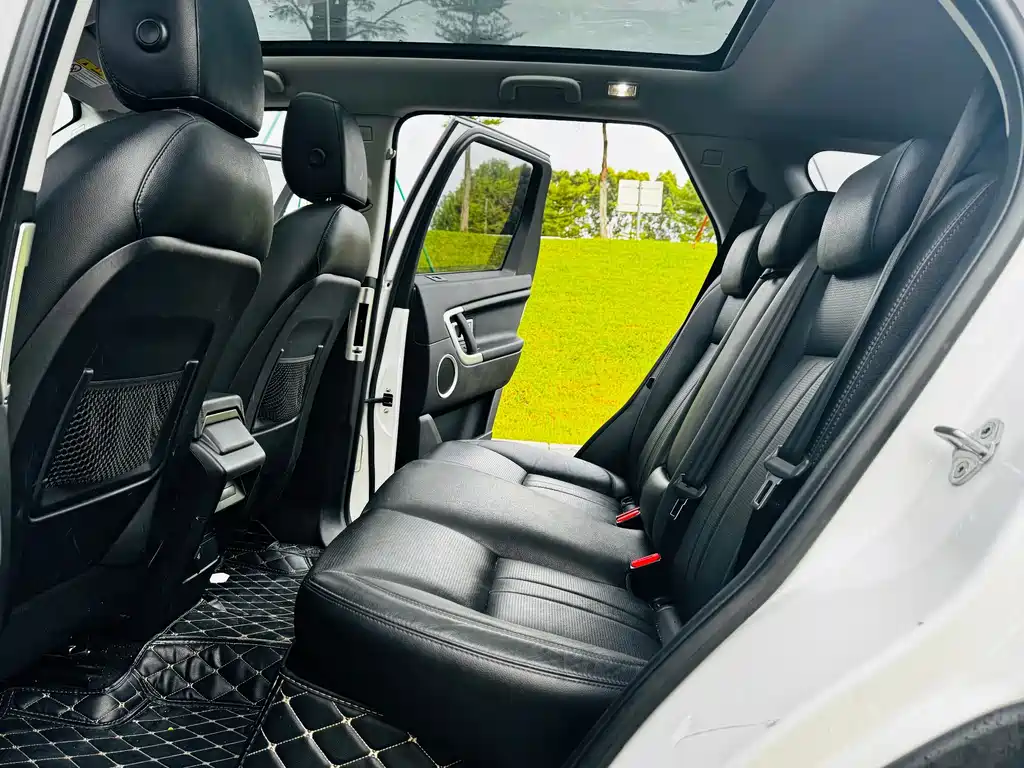 Land Rover Discovery Sport 2018 — фото 16
