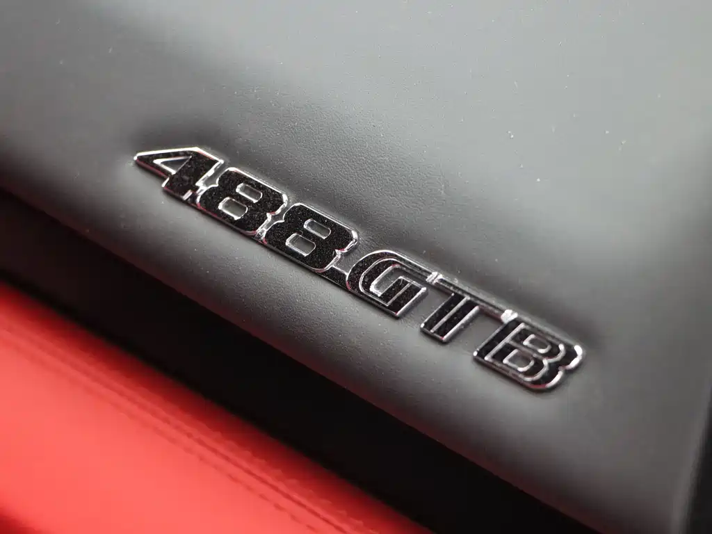 Ferrari 488 2017 — фото 18