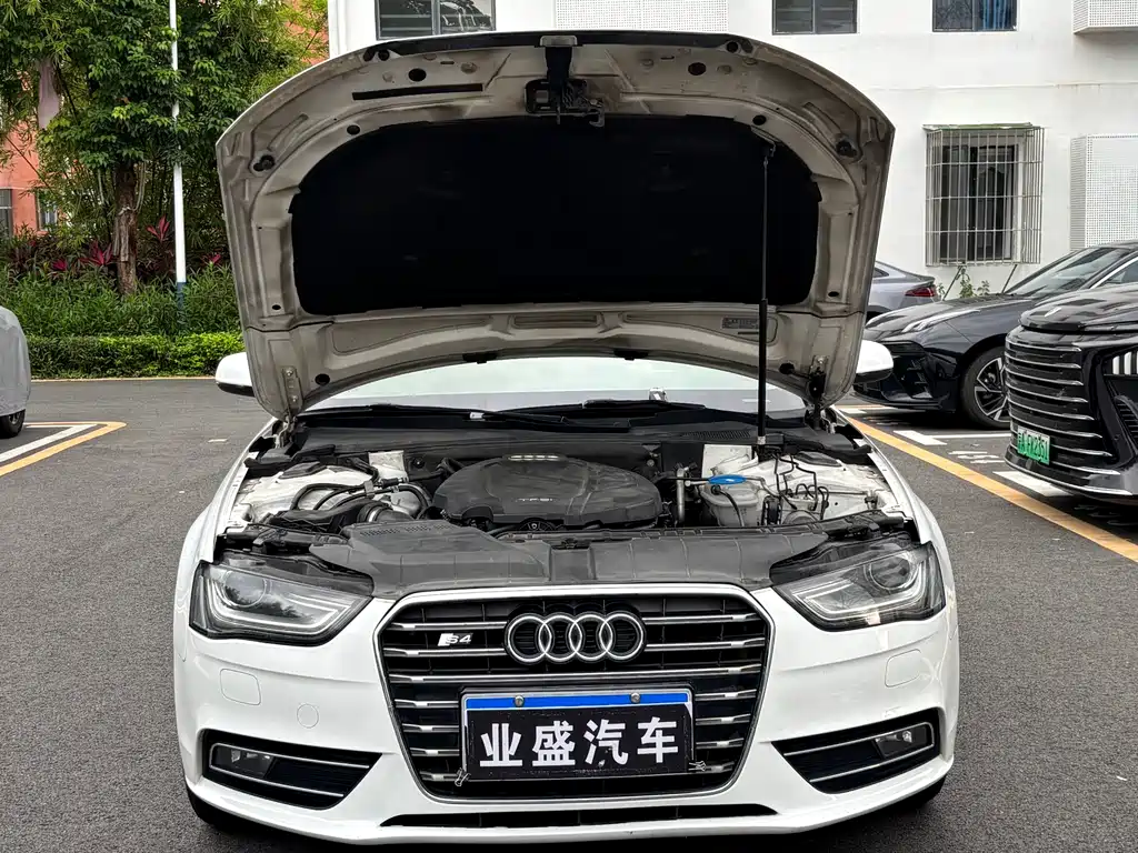 Audi A4L 2015 — фото 17