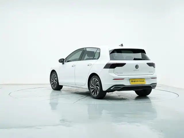 Volkswagen Golf 2022