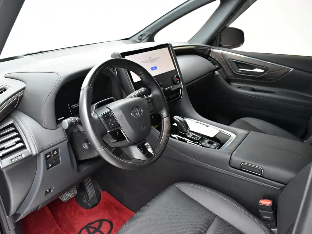 Toyota Alphard 2024 — фото 13