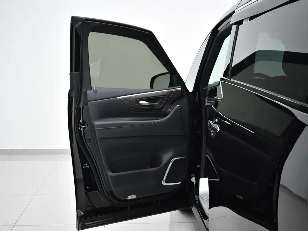 Toyota Alphard 2024 — фото 22