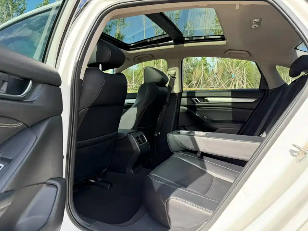 Honda Inspire 2021 — фото 13