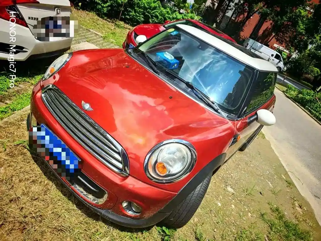MINI MINI 2011