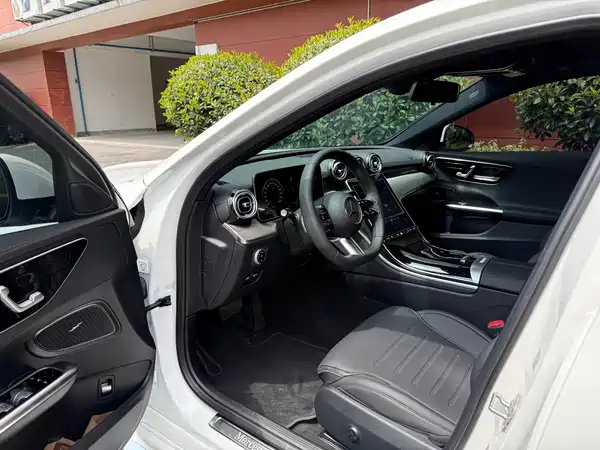 Mercedes-Benz C-Class 2023