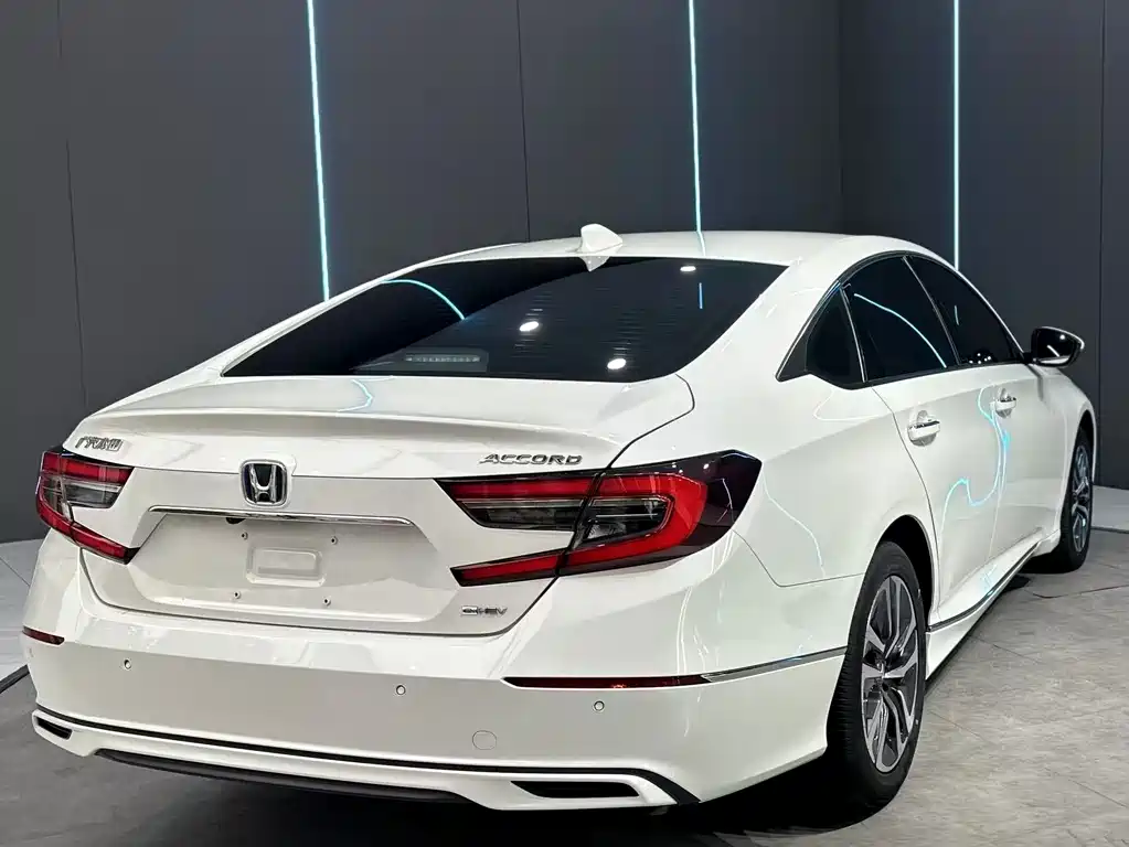 Honda Accord 2022 — фото 6