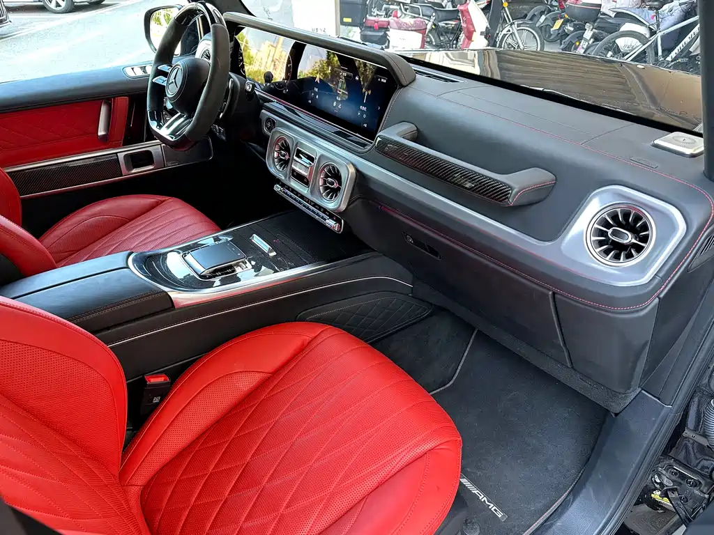 Mercedes-Benz G-Class AMG 2025 — фото 17