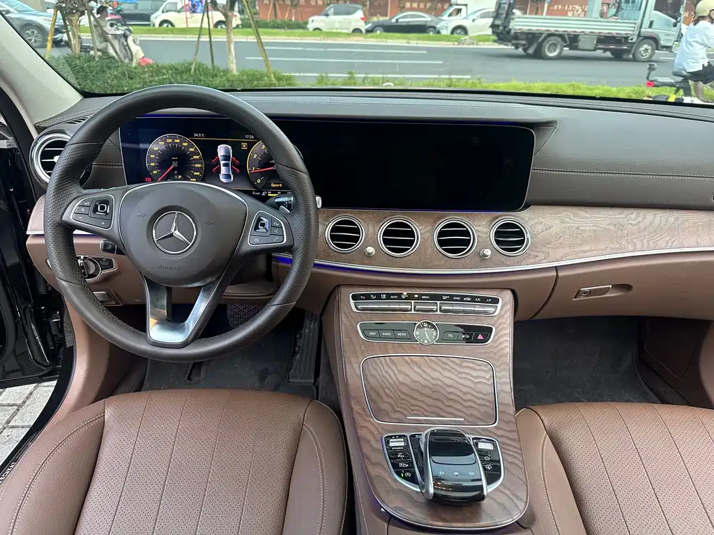 Mercedes-Benz E-Class 2018 — фото 6