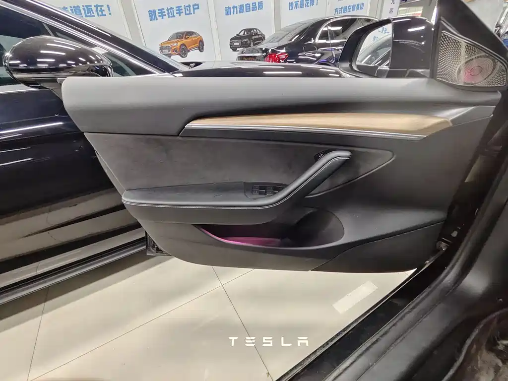 Tesla Model 3 2022 — фото 12