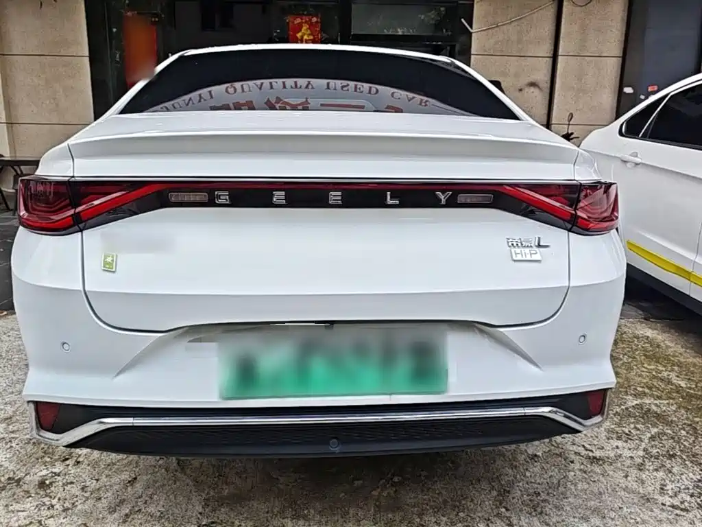 Geely Emgrand L Hip 2022 — фото 6