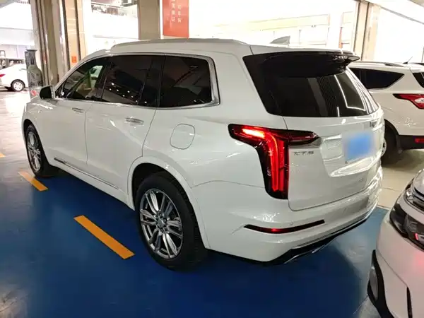 Cadillac XT6 2021