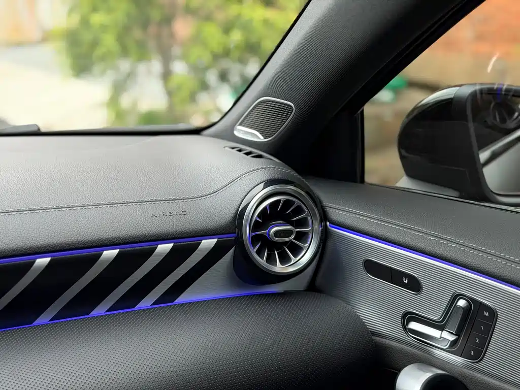 Mercedes-Benz A-Class AMG 2021 — фото 17