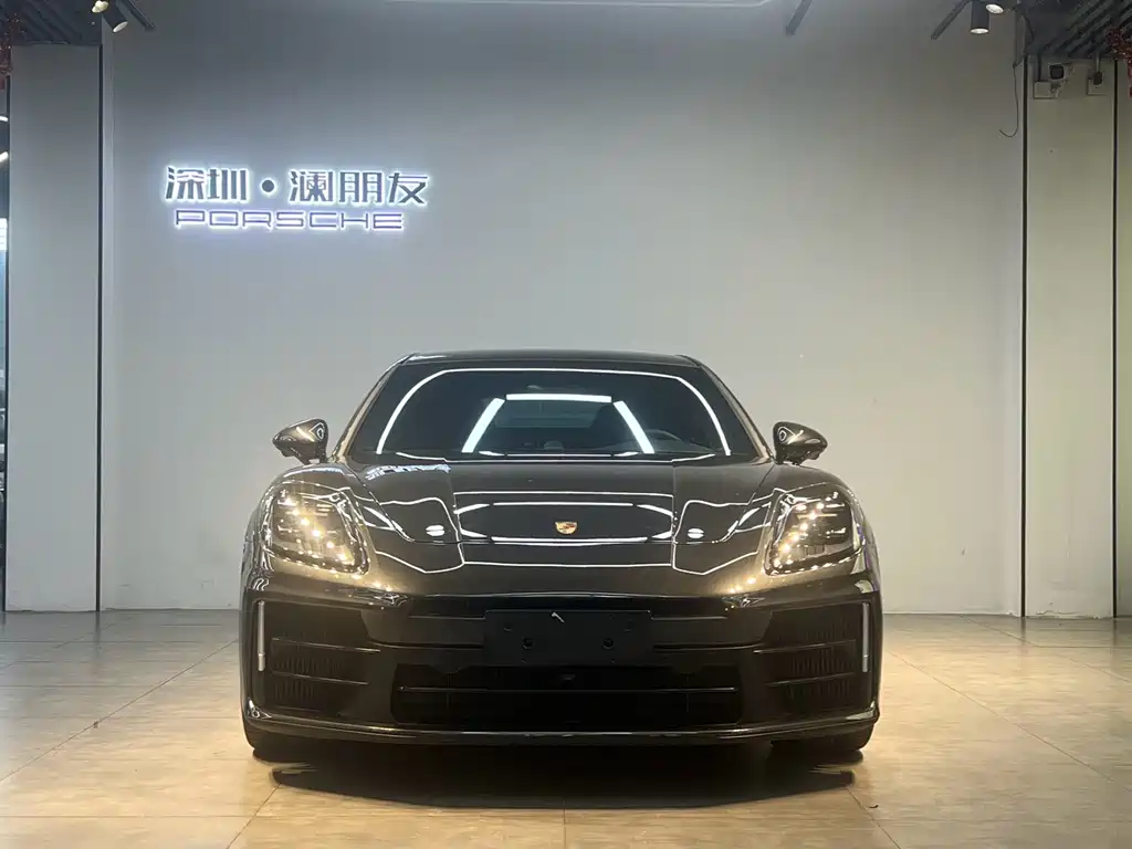 Porsche Panamera 2025