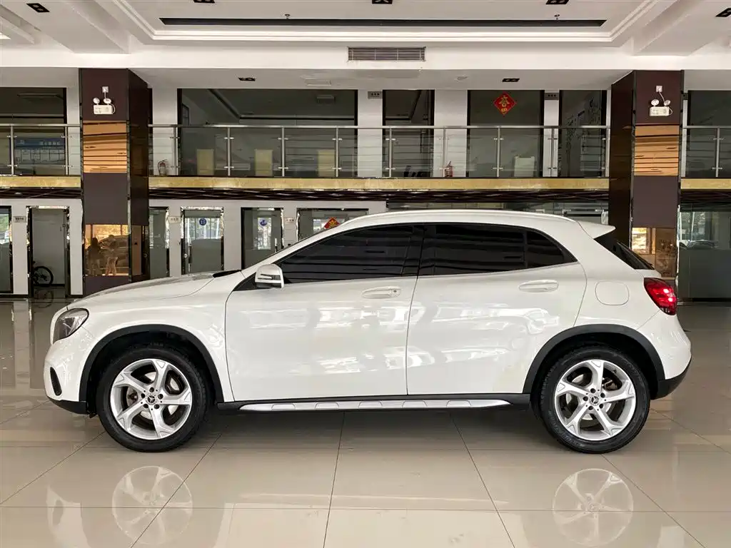 Mercedes-Benz GLA 2017 — фото 4