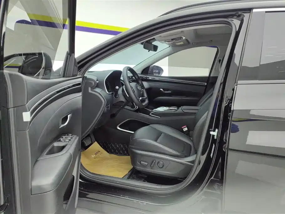Hyundai Tucson 2023 — фото 9