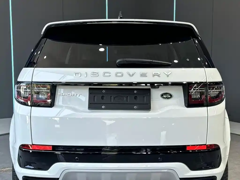 Land Rover Discovery Sport 2024