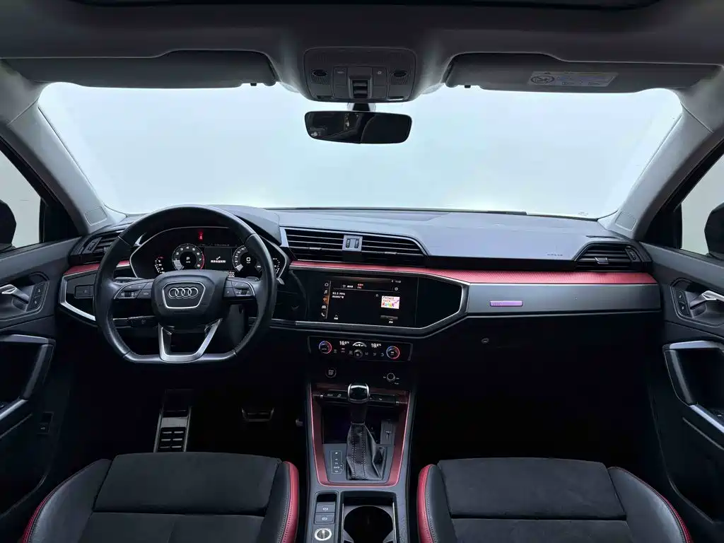 Audi Q3 2021 — фото 13