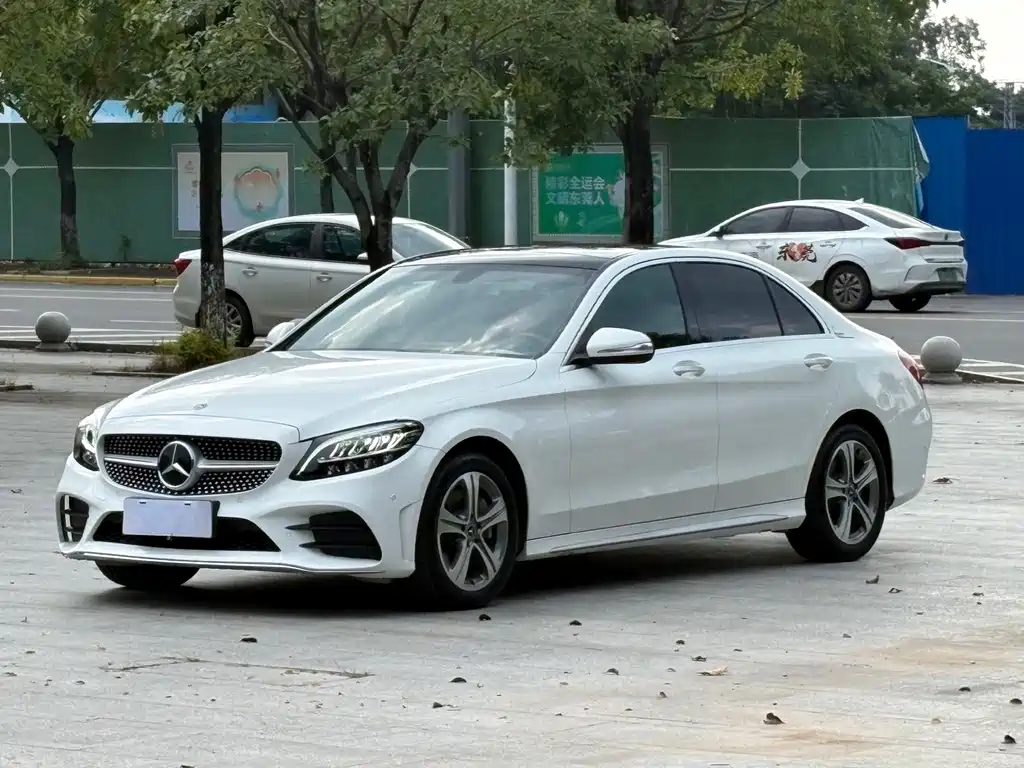 Mercedes-Benz C-Class 2018 — фото 15