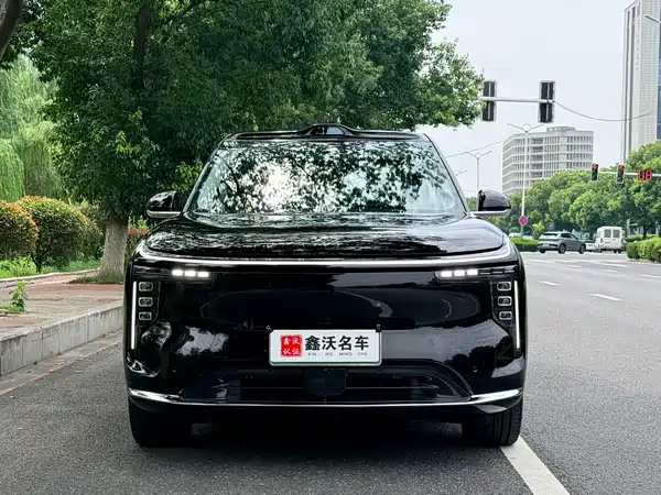 IM Motors LS9 2025