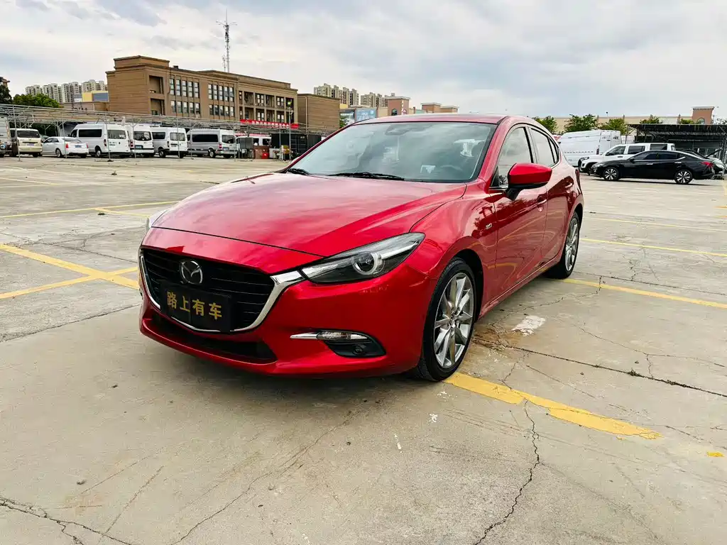 Mazda 3 Axela 2018 — фото 1